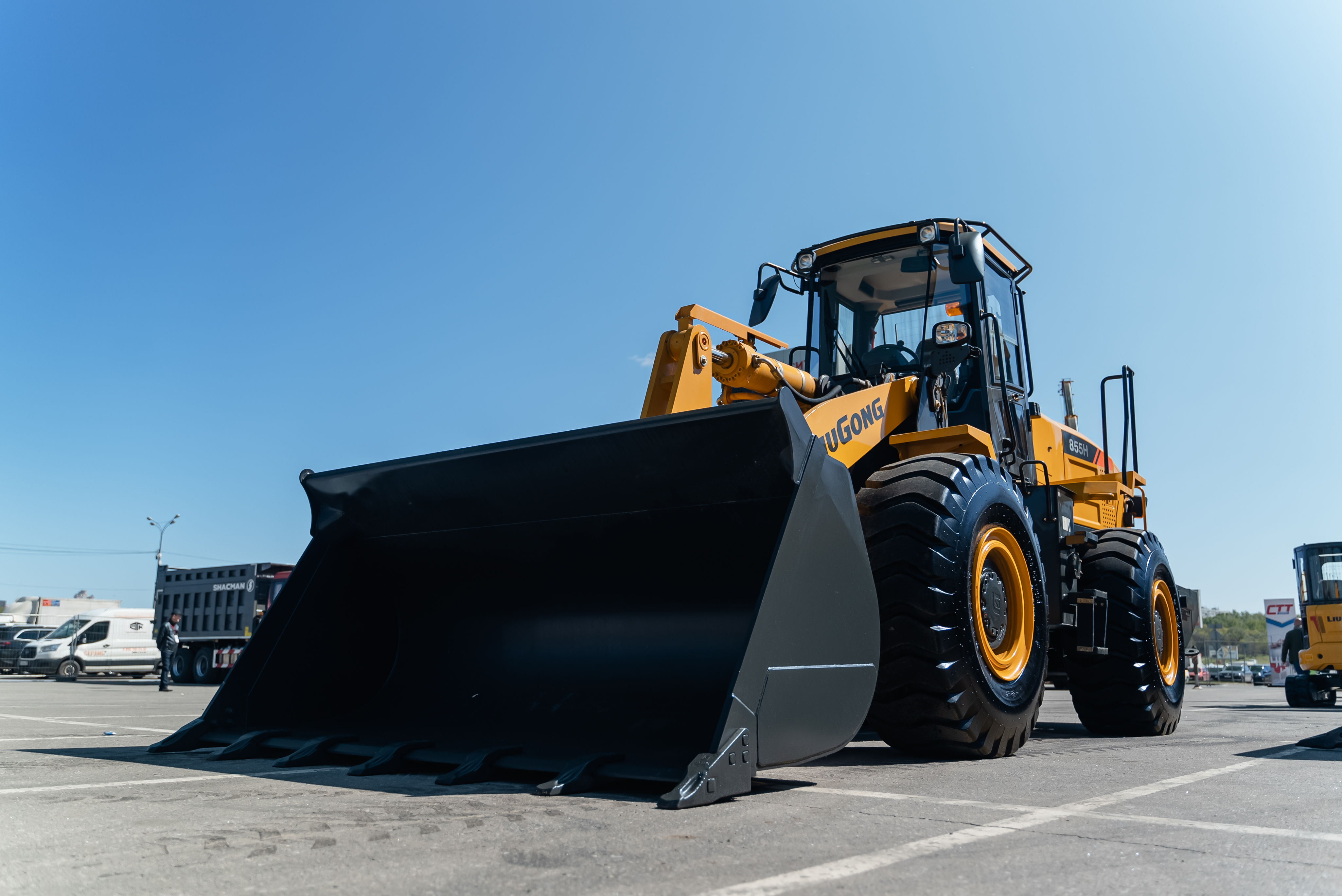 A novelty in the line of LiuGong wheel loader, the CLG 855H LNG model won an award in the nomination…